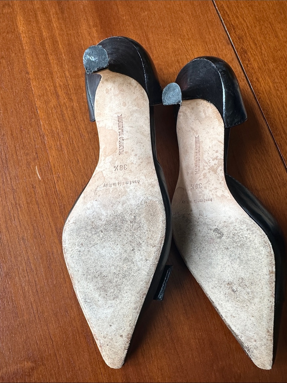 Manolo Blahnik Black Leather Pointed with Buckle - Picture 2 of 2